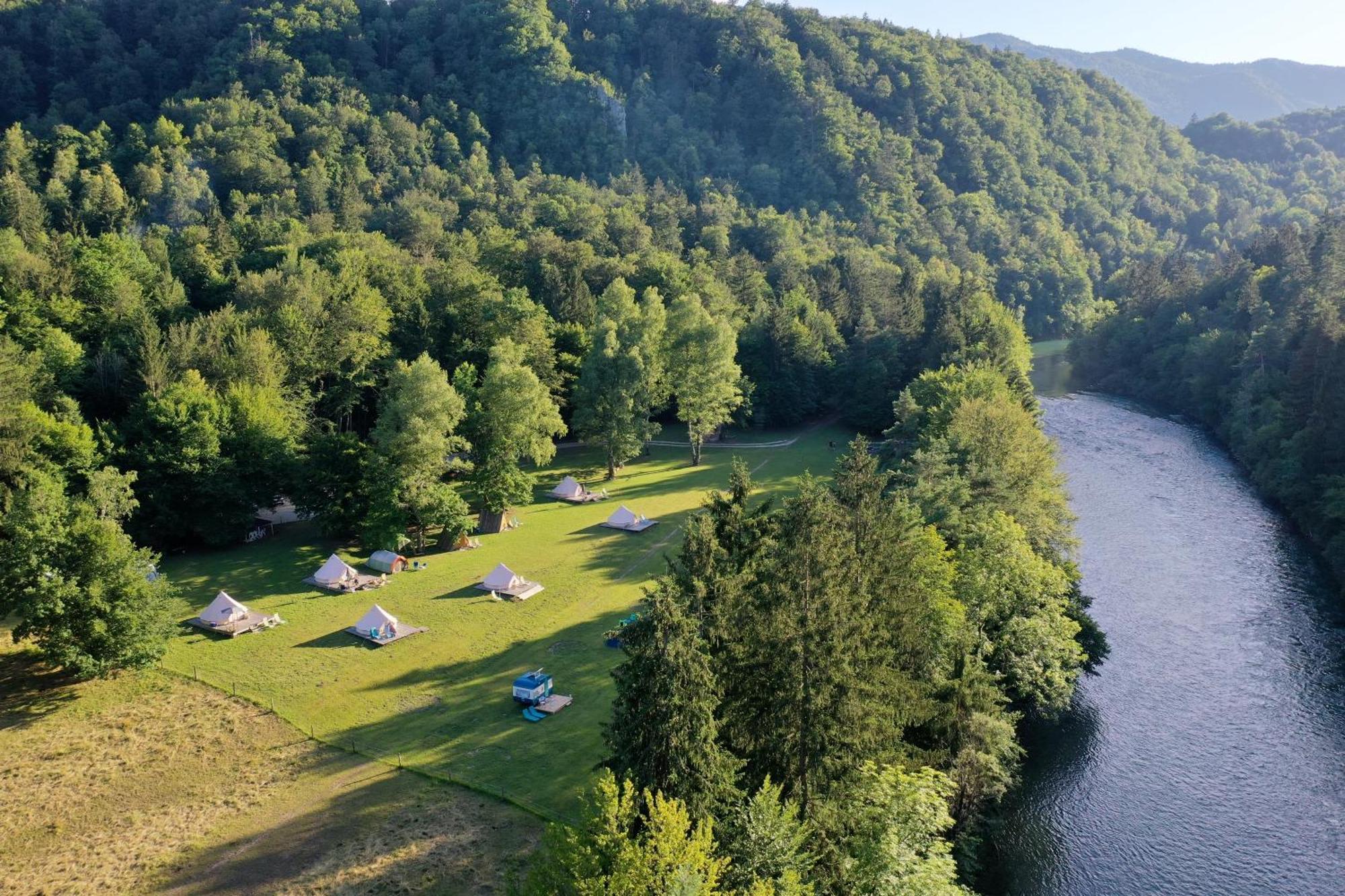 Eco River Camp - Pitches ราโดว์ลิตซา ภายนอก รูปภาพ