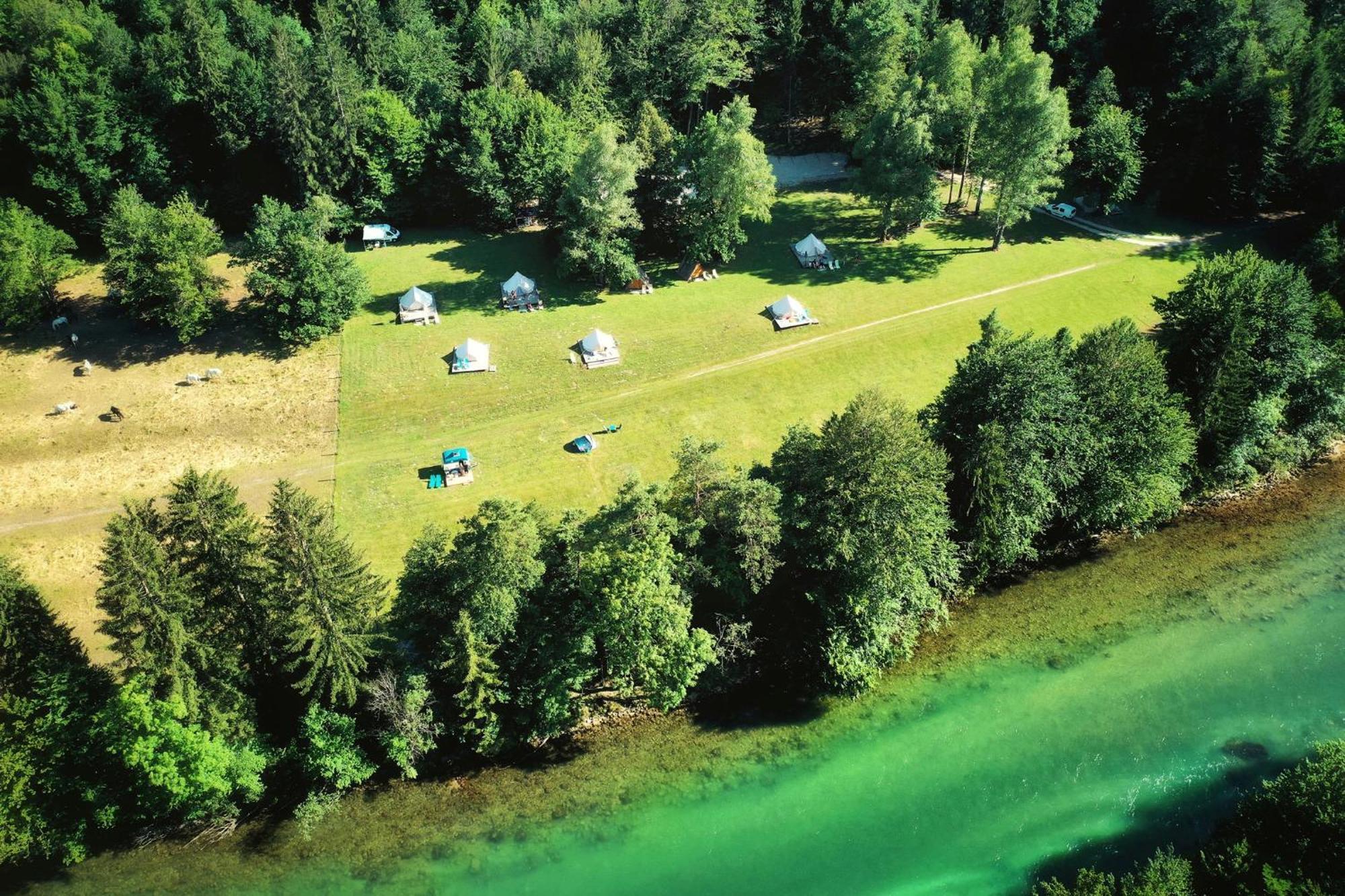 Eco River Camp - Pitches ราโดว์ลิตซา ภายนอก รูปภาพ