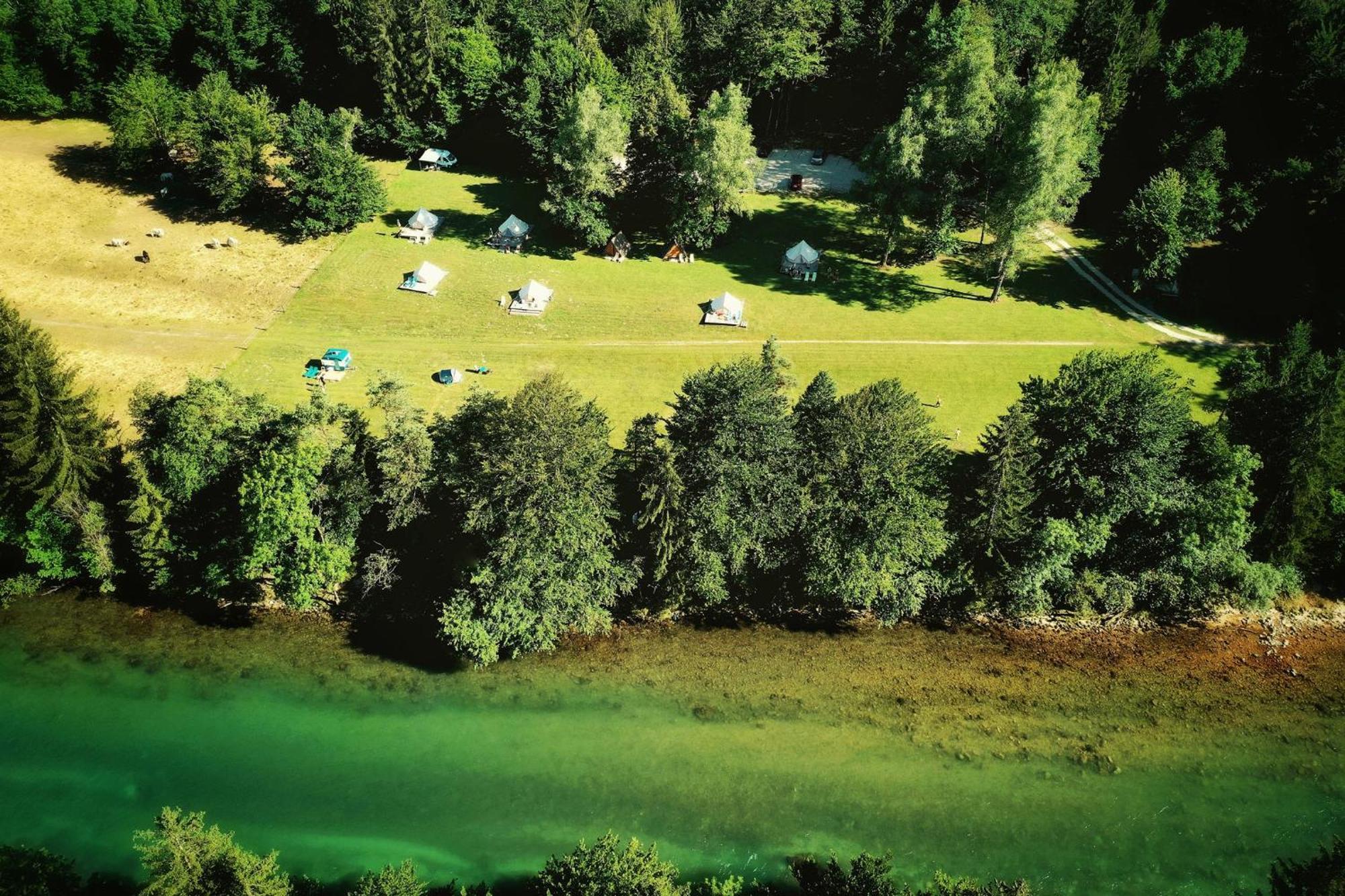 Eco River Camp - Pitches ราโดว์ลิตซา ภายนอก รูปภาพ
